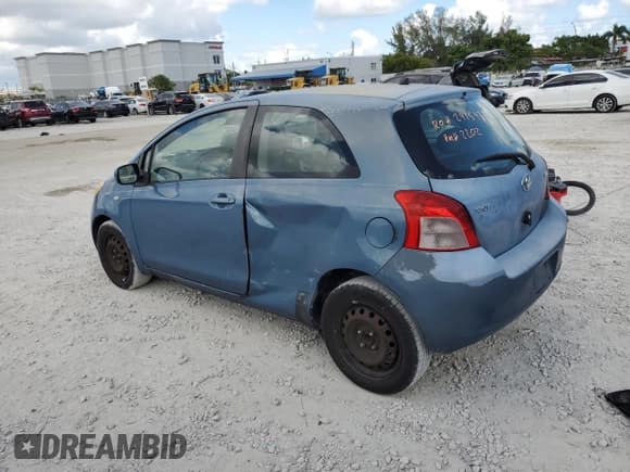 ✅ 2007 Toyota Yaris • VIN: JTDJT923875113750 • Lot: 86669975. Wystawiony na Copart z przebiegiem Nie podano. Bezpłatny archiwum sprzedaży aukcyjnych z USA i szczegółowy raport historii pojazdu na DreamBid. Zdjęcie 2.