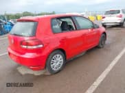 ✅ 2013 Volkswagen Golf • VIN: WVWDB7AJ5DW126823 • Lot: 43121314. Wystawiony na IAAI z przebiegiem 179 090 mil. Bezpłatny archiwum sprzedaży aukcyjnych z USA i szczegółowy raport historii pojazdu na DreamBid. Zdjęcie 4.