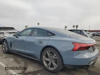 ✅ 2023 Audi e-tron GT Premium Plus • VIN: WAUFJBFW0P7003106 • Лот: 57529125. Опубликован ранее на Copart с пробегом 2 877 миль. Бесплатный доступ к архиву аукционных продаж из США и подробный отчёт об истории автомобиля на DreamBid. Изображение 2.