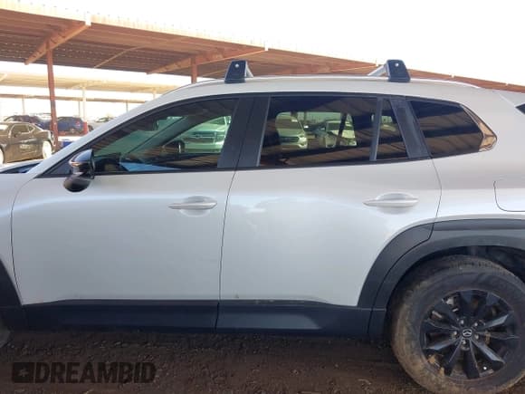 ✅ 2025 Mazda CX-50 S Premium • VIN: 7MMVABDM4SN311710 • Lot: 43368367. Wystawiony na IAAI z przebiegiem Nie podano. Bezpłatny archiwum sprzedaży aukcyjnych z USA i szczegółowy raport historii pojazdu na DreamBid. Zdjęcie 14.