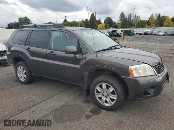 ✅ 2011 Mitsubishi Endeavor LS • VIN: 4A4JM2AS1BE023886 • Lot: 86185465. Listed on Copart with 217,231 mi. Free auction sales archive from the USA and detailed vehicle history report at DreamBid. Image 4.