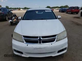 ✅ 2013 Dodge Avenger SXT • VIN: 1C3CDZCB2DN746529 • Lot: 64617994. Wystawiony na Copart z przebiegiem 202 024 mil. Bezpłatny archiwum sprzedaży aukcyjnych z USA i szczegółowy raport historii pojazdu na DreamBid. Zdjęcie 5.