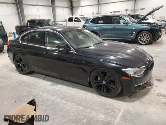 ✅ 2013 BMW 3 Series ActiveHybrid 3 • VIN: WBA3F9C57DF483803 • Лот: 93496005. Опубликован ранее на Copart с пробегом 115 468 миль. Бесплатный доступ к архиву аукционных продаж из США и подробный отчёт об истории автомобиля на DreamBid. Изображение 4.