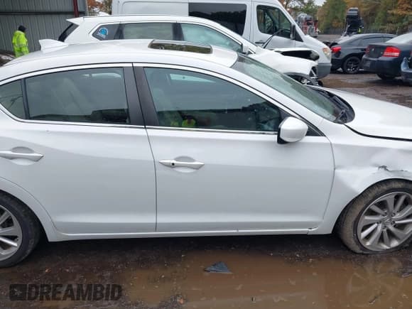 ✅ 2017 Acura ILX • VIN: 19UDE2F34HA011977 • Lot: 43605750. Wystawiony na IAAI z przebiegiem 87 846 mil. Bezpłatny archiwum sprzedaży aukcyjnych z USA i szczegółowy raport historii pojazdu na DreamBid. Zdjęcie 14.