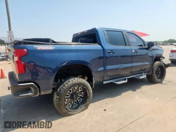 ✅ 2022 Chevrolet Silverado 1500 LT Trail Boss • VIN: 1GCPYFED5NZ169908 • Lot: 72050845. Wystawiony na Copart z przebiegiem Nie podano. Bezpłatny archiwum sprzedaży aukcyjnych z USA i szczegółowy raport historii pojazdu na DreamBid. Zdjęcie 3.