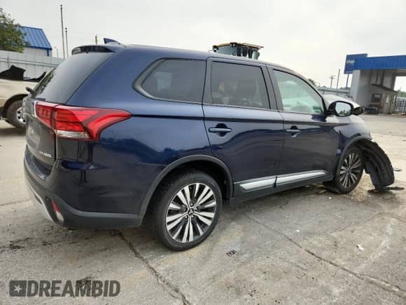 2019 Mitsubishi Outlander ES z VIN JA4AD2A37KZ012958, wystawiony jako Copart lot #66841655 z przebiegiem 200 488 mil mil oraz Szkoda całkowita • Salvage title. Historia ofert i sprzedaży dostępna na DreamBid. Obrazek 3.