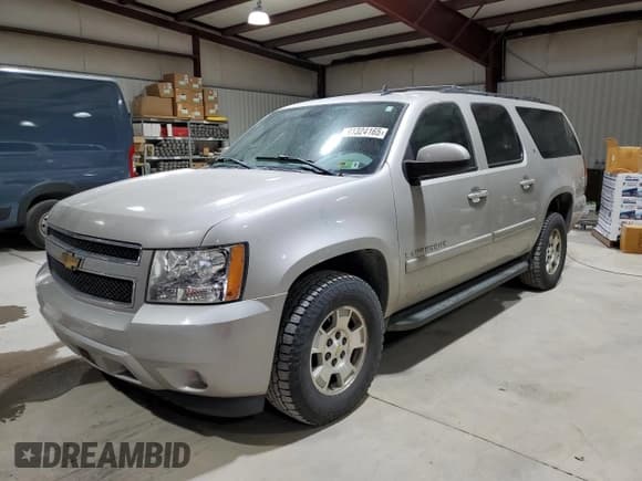✅ 2007 Chevrolet Suburban LT • VIN: 3GNFK16397G128410 • Лот: 91324165. Опубликован ранее на Copart с пробегом 225 982 миль. Бесплатный доступ к архиву аукционных продаж из США и подробный отчёт об истории автомобиля на DreamBid. Изображение 1.