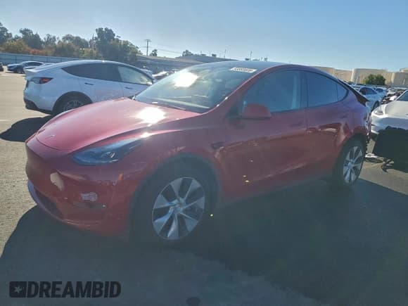 ✅ 2023 Tesla Model Y Long Range • VIN: 7SAYGDEE0PF872641 • Lot: 93860025. Wystawiony na Copart z przebiegiem 31 991 mil. Bezpłatny archiwum sprzedaży aukcyjnych z USA i szczegółowy raport historii pojazdu na DreamBid. Zdjęcie 1.