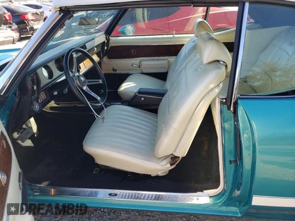 ✅ 1970 Oldsmobile Cutlass • VIN: 342670E151071 • Лот: 41603435. Опубликован ранее на Copart с пробегом 204 121 миль. Бесплатный доступ к архиву аукционных продаж из США и подробный отчёт об истории автомобиля на DreamBid. Изображение 7.