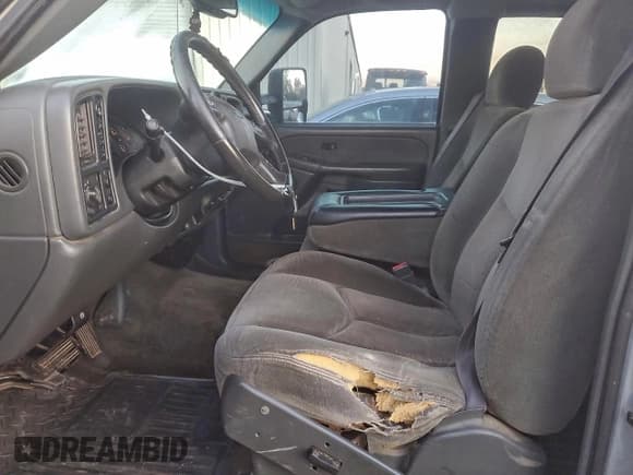 ✅ 2003 Chevrolet Silverado 1500 LS • VIN: 1GCEK19T63Z215739 • Лот: 93889765. Опубликован ранее на Copart с пробегом 209 385 миль. Бесплатный доступ к архиву аукционных продаж из США и подробный отчёт об истории автомобиля на DreamBid. Изображение 7.