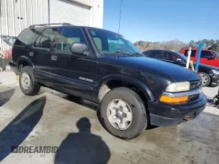 ✅ 2003 Chevrolet Blazer LS • VIN: 1GNDT13X83K182764 • Lot: 46125165. Wystawiony na Copart z przebiegiem Nie podano. Bezpłatny archiwum sprzedaży aukcyjnych z USA i szczegółowy raport historii pojazdu na DreamBid. Zdjęcie 4.