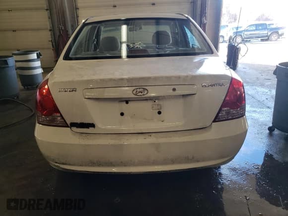 ✅ 2006 Hyundai Elantra GLS • VIN: KMHDN46D76U272840 • Lot: 43129615. Wystawiony na Copart z przebiegiem 113 462 mil. Bezpłatny archiwum sprzedaży aukcyjnych z USA i szczegółowy raport historii pojazdu na DreamBid. Zdjęcie 6.