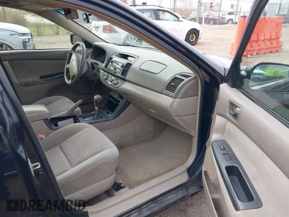✅ 2005 Toyota Camry LE • VIN: 4T1BE32K65U416639 • Лот: 43681631. Опубликован ранее на IAAI с пробегом 178 152 миль. Бесплатный доступ к архиву аукционных продаж из США и подробный отчёт об истории автомобиля на DreamBid. Изображение 5.