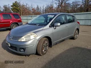 ✅ 2007 Nissan Versa SL • VIN: 3N1BC13EX7L438215 • Lot: 96411905. Listed on Copart with 47,313 mi. Free auction sales archive from the USA and detailed vehicle history report at DreamBid. Image 1.