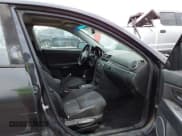 ✅ 2007 Mazda 3 S Grand Touring • VIN: JM1BK343571676411 • Lot: 43438689. Wystawiony na IAAI z przebiegiem Nie podano. Bezpłatny archiwum sprzedaży aukcyjnych z USA i szczegółowy raport historii pojazdu na DreamBid. Zdjęcie 5.