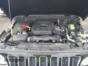 ✅ 2018 Jeep Wrangler Unlimited Sahara • VIN: 1C4HJXEN9JW197939 • Lot: 42646090. Wystawiony na IAAI z przebiegiem 66 601 mil. Bezpłatny archiwum sprzedaży aukcyjnych z USA i szczegółowy raport historii pojazdu na DreamBid. Zdjęcie 10.