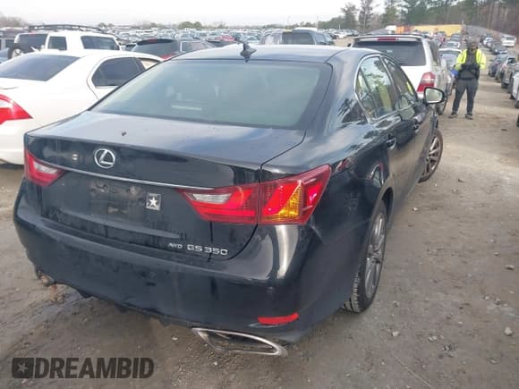 ✅ 2013 Lexus GS 350 • VIN: JTHCE1BL0D5005931 • Lot: 43902908. Wystawiony na IAAI z przebiegiem 300 962 mil. Bezpłatny archiwum sprzedaży aukcyjnych z USA i szczegółowy raport historii pojazdu na DreamBid. Zdjęcie 4.