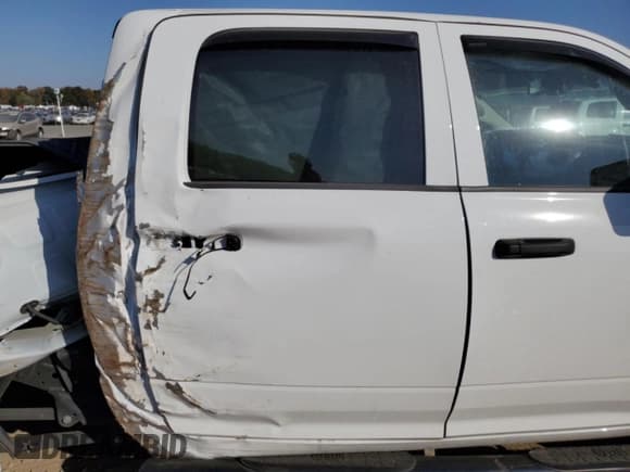 ✅ 2023 Ram 1500 Tradesman • VIN: 1C6RR6KG5PS565120 • Lot: 77962584. Wystawiony na Copart z przebiegiem 17 735 mil. Bezpłatny archiwum sprzedaży aukcyjnych z USA i szczegółowy raport historii pojazdu na DreamBid. Zdjęcie 10.