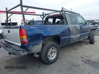 1999 Chevrolet Silverado 2500 LS z VIN 1GCGK29U8XE153524, wystawiony jako IAAI lot #41400306 z przebiegiem 240 271 mil mil oraz . Historia ofert i sprzedaży dostępna na DreamBid. Obrazek 4.