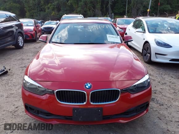 ✅ 2016 BMW 3 Series 320i xDrive • VIN: WBA8A3C58GK551412 • Lot: 43181281. Listed on IAAI with 77,677 mi. Free auction sales archive from the USA and detailed vehicle history report at DreamBid. Image 12.