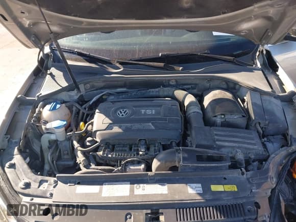 ✅ 2014 Volkswagen Passat SE • VIN: 1VWBT7A38EC091278 • Lot: 43671837. Wystawiony na IAAI z przebiegiem 109 610 mil. Bezpłatny archiwum sprzedaży aukcyjnych z USA i szczegółowy raport historii pojazdu na DreamBid. Zdjęcie 10.