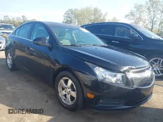 2012 Chevrolet Cruze 1LT z VIN 1G1PF5SC7C7409067, wystawiony jako IAAI lot #43284103 z przebiegiem 91 648 mil mil oraz . Historia ofert i sprzedaży dostępna na DreamBid. Obrazek 1.