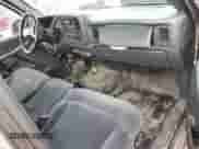 2002 Chevrolet Silverado 2500HD LS с VIN 1GCHK24UX2E122182, выставлен на аукционе Copart как лот 86616065 с пробегом 78 514 миль миль и Списание • Salvage title. История ставок и продаж доступна на DreamBid. Изображение 8.