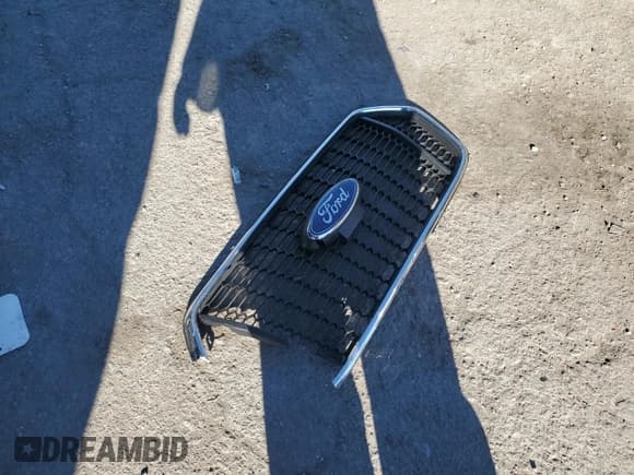 ✅ 2022 Ford Transit Passenger XL • VIN: 1FBAX2CG8NKA05435 • Lot: 86762754. Wystawiony na Copart z przebiegiem 42 707 mil. Bezpłatny archiwum sprzedaży aukcyjnych z USA i szczegółowy raport historii pojazdu na DreamBid. Zdjęcie 15.