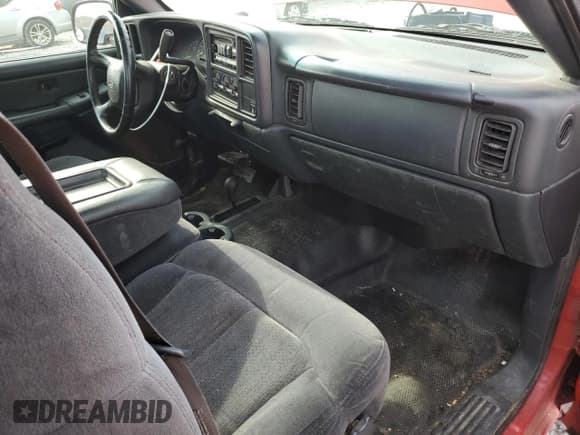 ✅ 2001 Chevrolet Silverado 1500 LS • VIN: 1GCEK14T51E158882 • Лот: 78246954. Опубликован ранее на Copart с пробегом 322 618 миль. Бесплатный доступ к архиву аукционных продаж из США и подробный отчёт об истории автомобиля на DreamBid. Изображение 8.