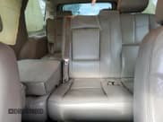 ✅ 2007 Chevrolet Suburban LT • VIN: 3GNFC16017G306118 • Lot: 69612944. Wystawiony na Copart z przebiegiem 260 177 mil. Bezpłatny archiwum sprzedaży aukcyjnych z USA i szczegółowy raport historii pojazdu na DreamBid. Zdjęcie 10.