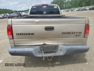 ✅ 2003 Dodge Dakota • VIN: 1D7HL12X53S326644 • Lot: 56739695. Wystawiony na Copart z przebiegiem 178 770 mil. Bezpłatny archiwum sprzedaży aukcyjnych z USA i szczegółowy raport historii pojazdu na DreamBid. Zdjęcie 6.