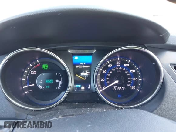 ✅ 2014 Hyundai Sonata Limited • VIN: KMHEC4A46EA110201 • Lot: 41427483. Wystawiony na IAAI z przebiegiem 81 957 mil. Bezpłatny archiwum sprzedaży aukcyjnych z USA i szczegółowy raport historii pojazdu na DreamBid. Zdjęcie 7.