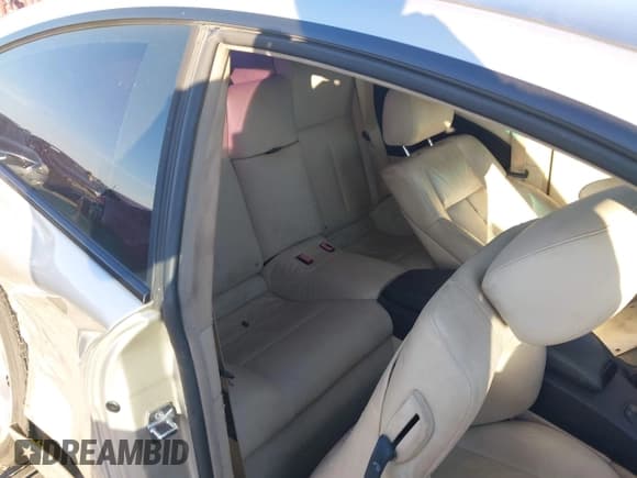 ✅ 2006 BMW 6 Series 650Ci • VIN: WBAEH13476CR50573 • Lot: 43640374. Wystawiony na IAAI z przebiegiem 169 811 mil. Bezpłatny archiwum sprzedaży aukcyjnych z USA i szczegółowy raport historii pojazdu na DreamBid. Zdjęcie 8.