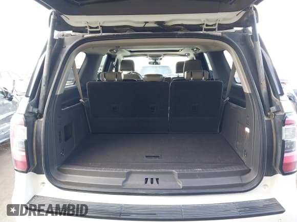 ✅ 2021 Ford Expedition Max Limited • VIN: 1FMJK2AT9MEA49561 • Лот: 43703579. Опубликован ранее на IAAI с пробегом 61 055 миль. Бесплатный доступ к архиву аукционных продаж из США и подробный отчёт об истории автомобиля на DreamBid. Изображение 18.