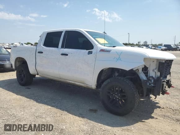 ✅ 2021 Chevrolet Silverado 1500 LT Trail Boss • VIN: 3GCPYFED6MG430493 • Lot: 67214564. Wystawiony na Copart z przebiegiem 68 391 mil. Bezpłatny archiwum sprzedaży aukcyjnych z USA i szczegółowy raport historii pojazdu na DreamBid. Zdjęcie 4.