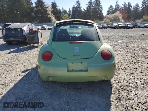 ✅ 2003 Volkswagen Beetle GLS • VIN: 3VWCD21C23M406673 • Лот: 53209135. Опубликован ранее на Copart с пробегом 106 430 миль. Бесплатный доступ к архиву аукционных продаж из США и подробный отчёт об истории автомобиля на DreamBid. Изображение 6.
