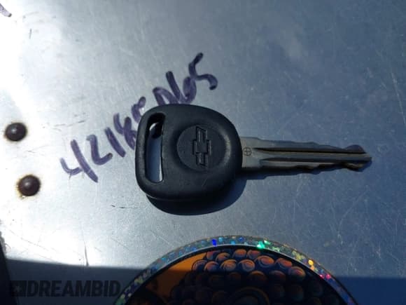 ✅ 2007 Chevrolet Silverado 1500 1LT • VIN: 2GCEC13J771553248 • Lot: 42212718. Wystawiony na IAAI z przebiegiem 206 338 mil. Bezpłatny archiwum sprzedaży aukcyjnych z USA i szczegółowy raport historii pojazdu na DreamBid. Zdjęcie 11.