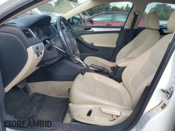 ✅ 2013 Volkswagen Jetta Hybrid • VIN: 3VW637AJ3DM284273 • Lot: 82130945. Listed on Copart with 162,939 mi. Free auction sales archive from the USA and detailed vehicle history report at DreamBid. Image 7.