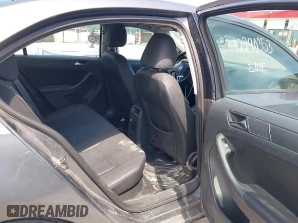 ✅ 2012 Volkswagen Jetta SE • VIN: 3VWDP7AJ4CM323219 • Лот: 42290353. Опубликован ранее на IAAI с пробегом 313 663 миль. Бесплатный доступ к архиву аукционных продаж из США и подробный отчёт об истории автомобиля на DreamBid. Изображение 8.