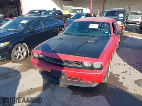 ✅ 2014 Dodge Challenger SXT • VIN: 2C3CDYAG9EH149445 • Lot: 43567255. Listed on IAAI with 185,406 mi. Free auction sales archive from the USA and detailed vehicle history report at DreamBid. Image 6.