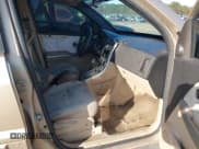 ✅ 2006 Chevrolet Equinox LS • VIN: 2CNDL13F966028891 • Лот: 41241845. Опубликован ранее на IAAI с пробегом 229 046 миль. Бесплатный доступ к архиву аукционных продаж из США и подробный отчёт об истории автомобиля на DreamBid. Изображение 5.