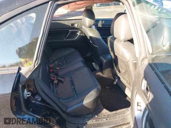 ✅ 2005 Subaru Legacy Limited • VIN: 4S3BL626257200140 • Lot: 41415841. Wystawiony na IAAI z przebiegiem 262 918 mil. Bezpłatny archiwum sprzedaży aukcyjnych z USA i szczegółowy raport historii pojazdu na DreamBid. Zdjęcie 8.