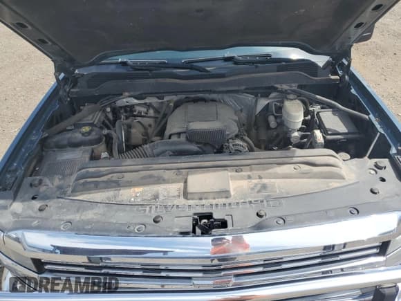 ✅ 2015 Chevrolet Silverado 2500HD LT • VIN: 1GC1KVEG9FF115185 • Lot: 64144065. Wystawiony na Copart z przebiegiem 276 381 mil. Bezpłatny archiwum sprzedaży aukcyjnych z USA i szczegółowy raport historii pojazdu na DreamBid. Zdjęcie 11.