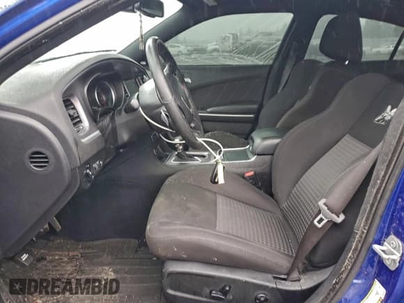 ✅ 2019 Dodge Charger Scat Pack • VIN: 2C3CDXGJ1KH598434 • Lot: 94274695. Wystawiony na Copart z przebiegiem 76 995 mil. Bezpłatny archiwum sprzedaży aukcyjnych z USA i szczegółowy raport historii pojazdu na DreamBid. Zdjęcie 7.