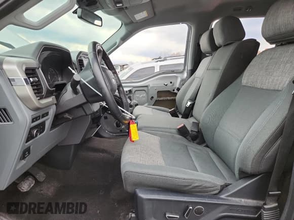 ✅ 2021 Ford F-150 XL • VIN: 1FTEW1EP9MFA20119 • Lot: 90523855. Wystawiony na Copart z przebiegiem 91 581 mil. Bezpłatny archiwum sprzedaży aukcyjnych z USA i szczegółowy raport historii pojazdu na DreamBid. Zdjęcie 7.