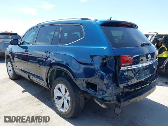 ✅ 2018 Volkswagen Atlas SE • VIN: 1V2LR2CAXJC558200 • Lot: 42297089. Listed on IAAI with 95,366 mi. Free auction sales archive from the USA and detailed vehicle history report at DreamBid. Image 3.