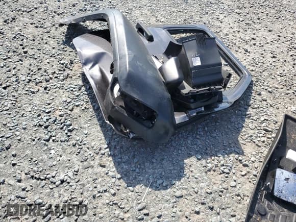 ✅ 2018 Jeep Wrangler Sport S • VIN: 1C4GJXAG7JW242430 • Lot: 52570545. Listed on Copart with 63,314 mi. Free auction sales archive from the USA and detailed vehicle history report at DreamBid. Image 14.