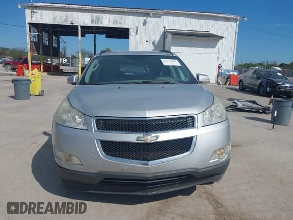 ✅ 2012 Chevrolet Traverse 1LT • VIN: 1GNKRGED7CJ156772 • Lot: 43373687. Wystawiony na IAAI z przebiegiem 117 596 mil. Bezpłatny archiwum sprzedaży aukcyjnych z USA i szczegółowy raport historii pojazdu na DreamBid. Zdjęcie 12.