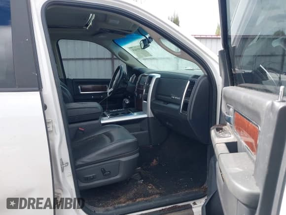 ✅ 2009 Dodge 1500 SLT • VIN: 1D3HV13T79J514023 • Lot: 41933431. Wystawiony na IAAI z przebiegiem 195 093 mil. Bezpłatny archiwum sprzedaży aukcyjnych z USA i szczegółowy raport historii pojazdu na DreamBid. Zdjęcie 5.