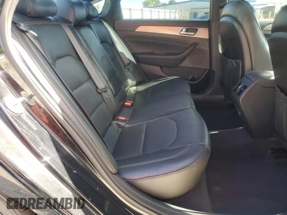 ✅ 2015 Hyundai Sonata Sport • VIN: 5NPE34AB6FH102726 • Lot: 81548055. Wystawiony na Copart z przebiegiem 166 859 mil. Bezpłatny archiwum sprzedaży aukcyjnych z USA i szczegółowy raport historii pojazdu na DreamBid. Zdjęcie 10.